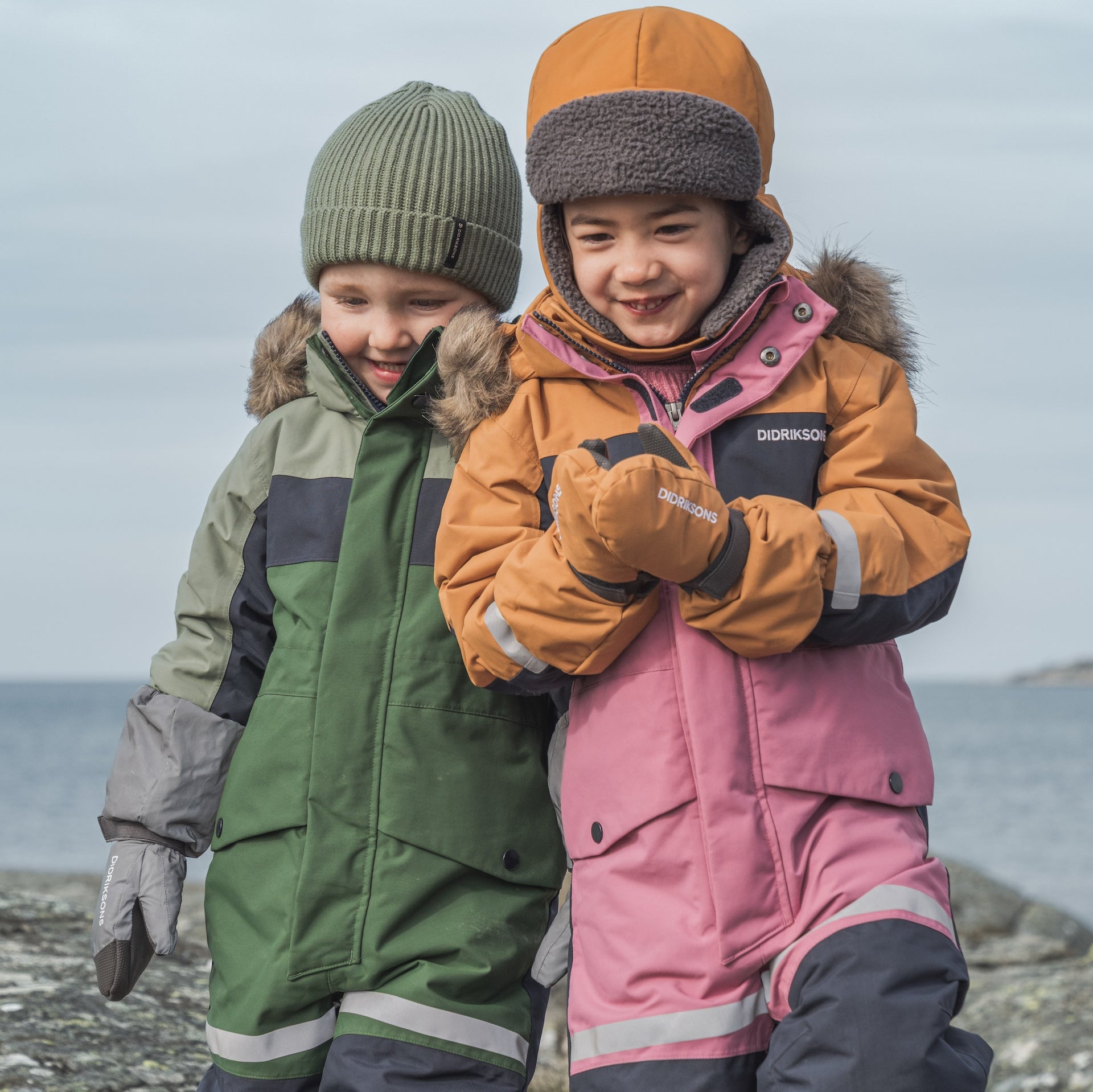 Kids Snow Mittens + Gloves
