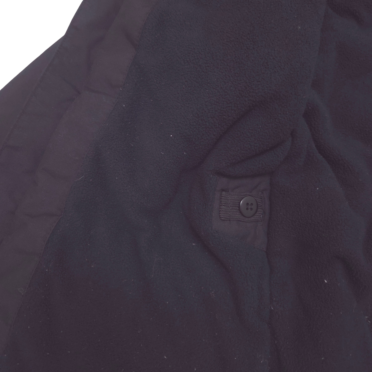 Integrated waist adjuster with buttons make it easy to fine-tune the fit