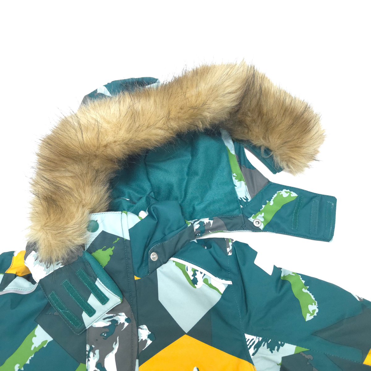 removable hood and fur
