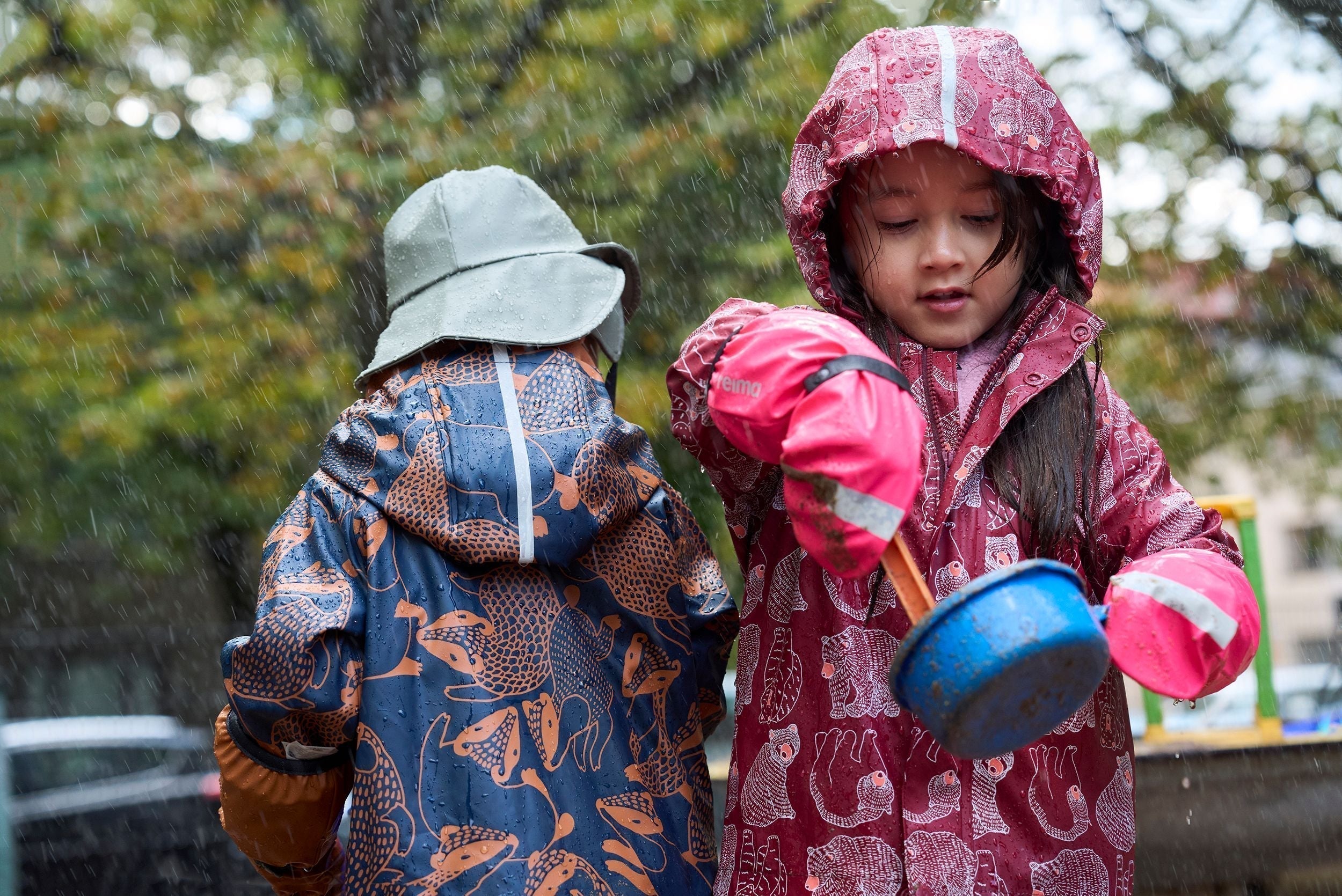 FOR KIDS OUTSIDE IN STEADY RAIN