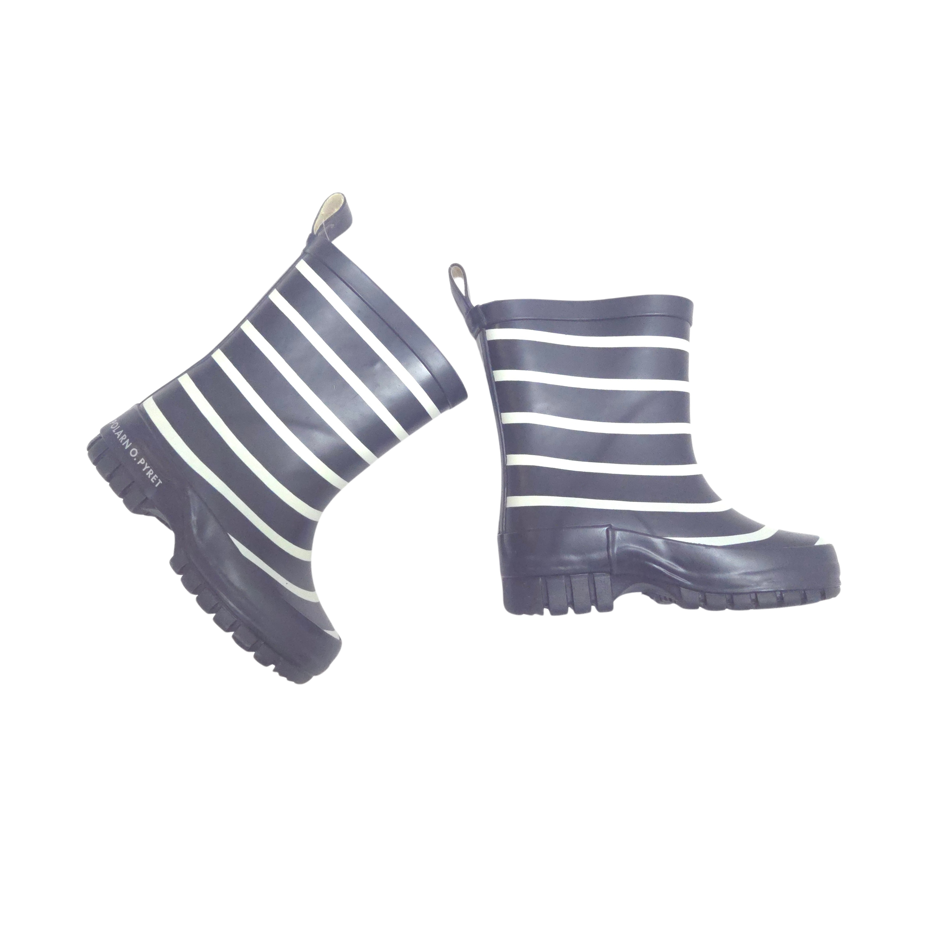 rain boots side
