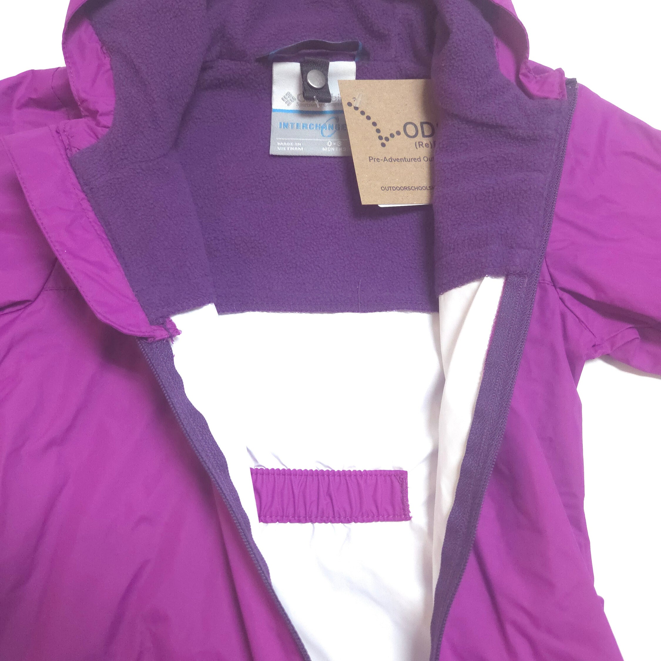ODSS (Re)PLAY - Columbia Rain Suit. Size 0-3M inside