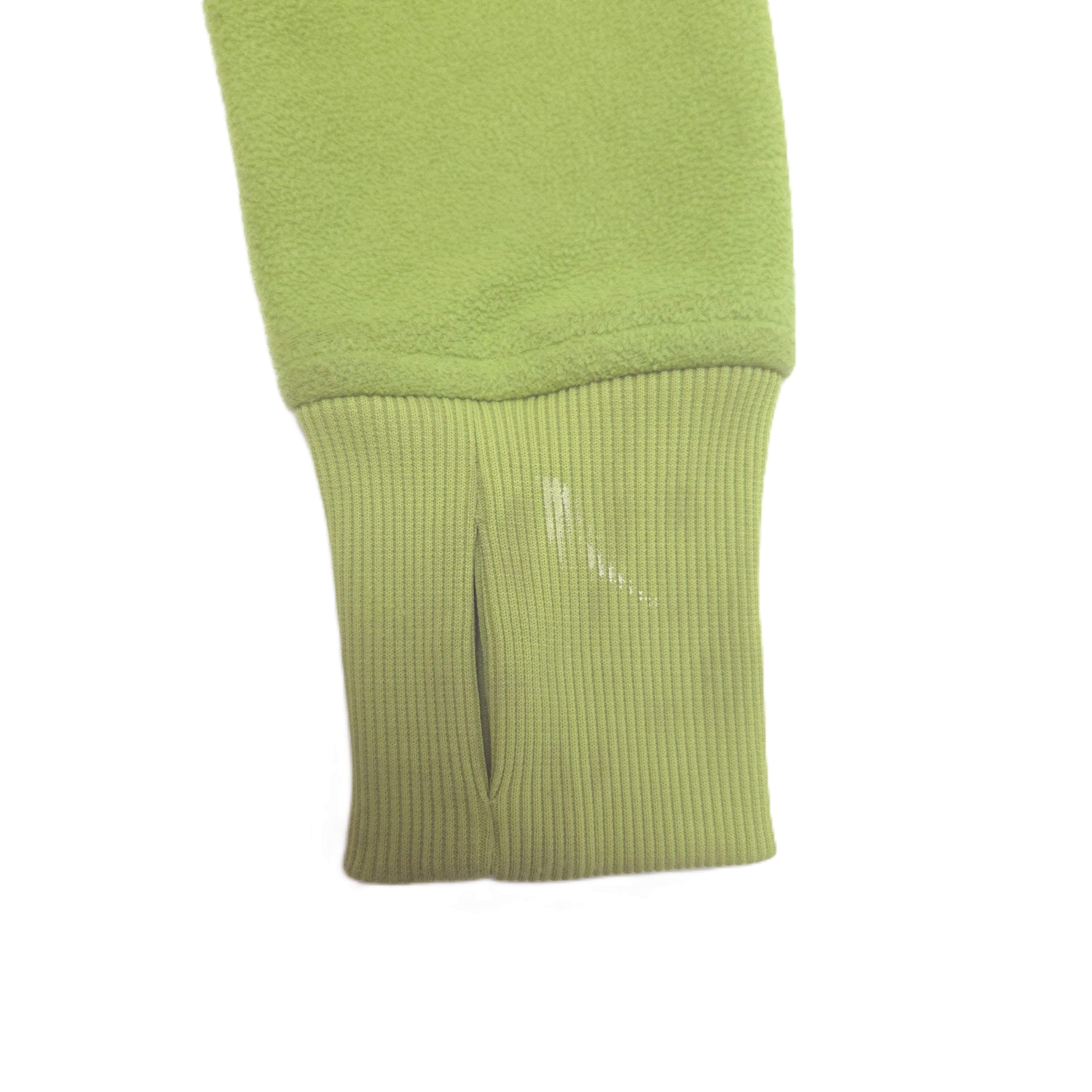 wind fleece jacket cuff with stain