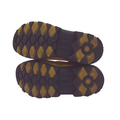 yellow bottes sole