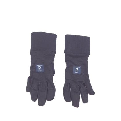 Black thin gloves