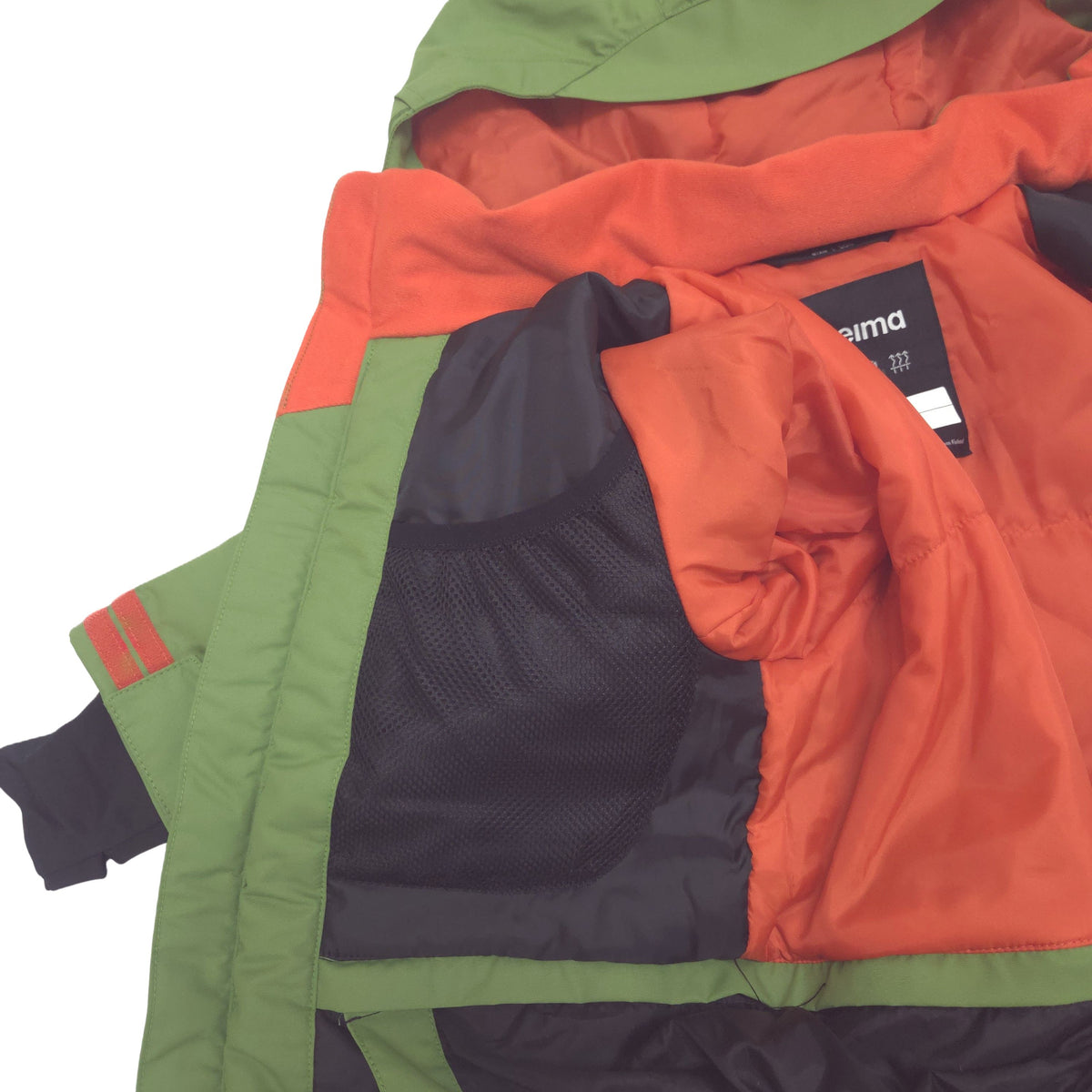 Large internal drop-in mesh pocket