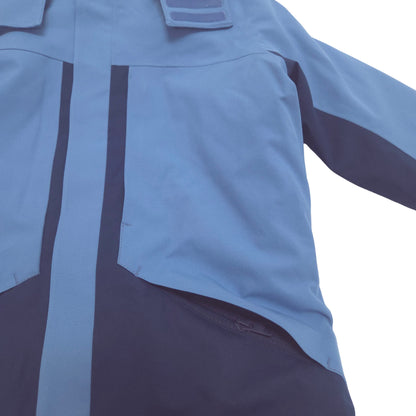 zippered hand pocket