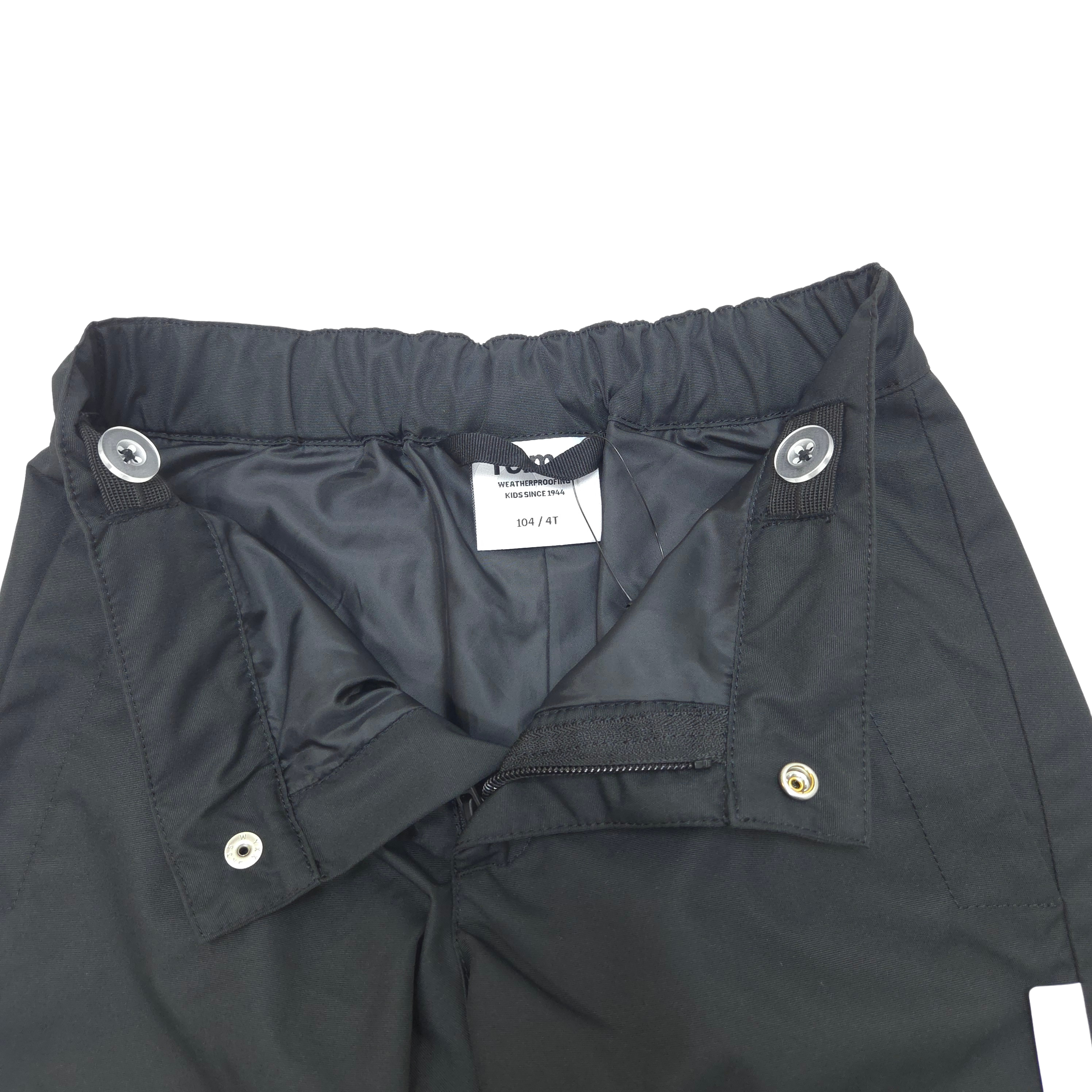 Integrated waist adjuster with buttons make it easy to fine-tune the fit