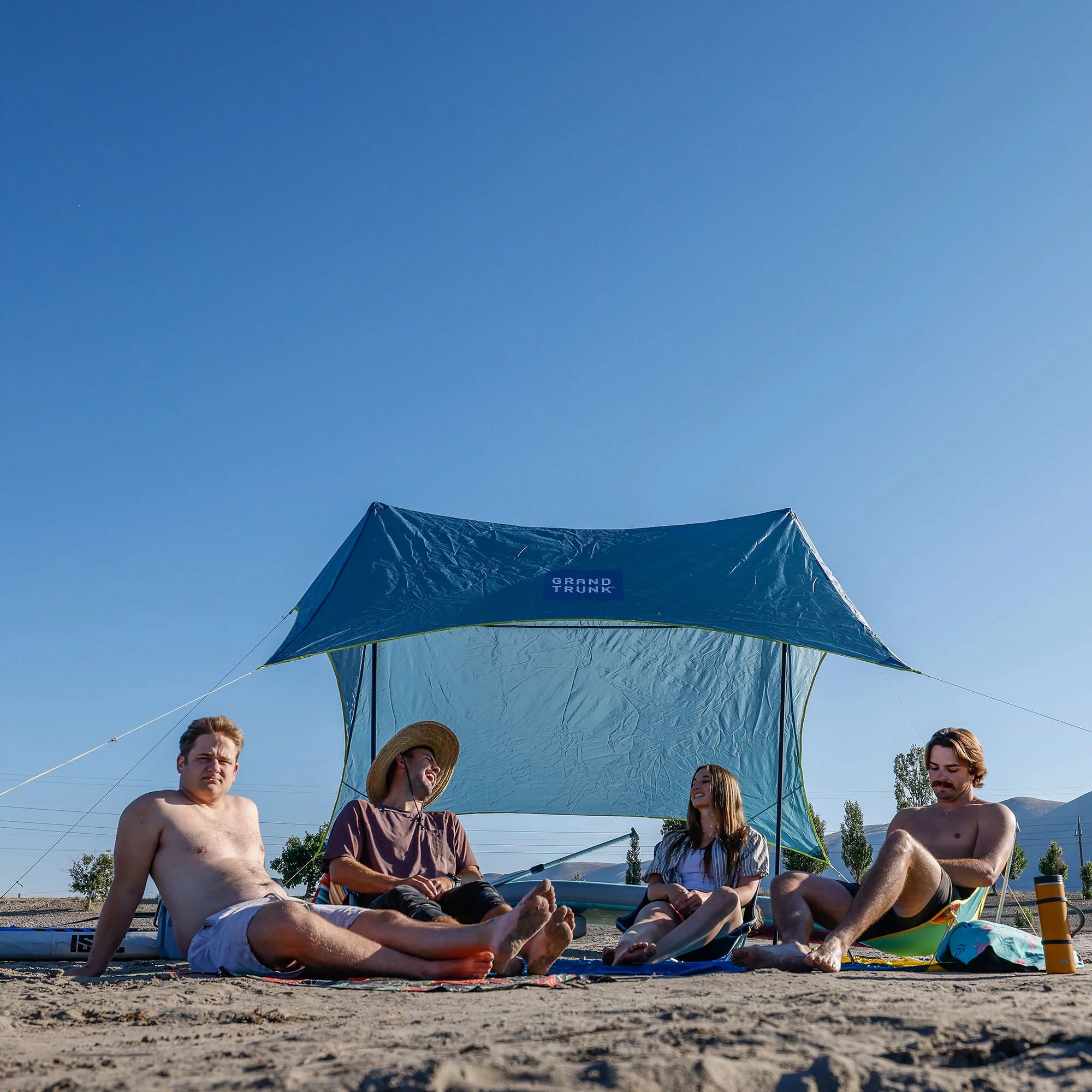 ShadeCaster 4 Person Sunshade | Grand Trunk